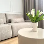 Ada & Karwia