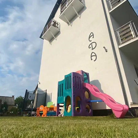 Ada & Privatunterkunft *