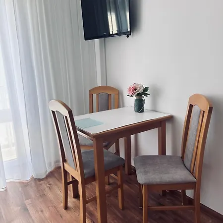 Ada & Habitación en casa particular Karwia