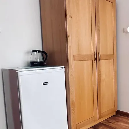 Privatunterkunft Ada & *