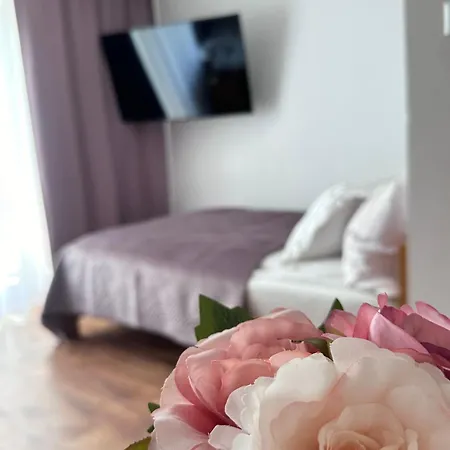 Ada & Privatunterkunft