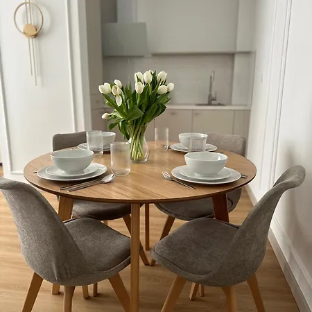 Ada & Privatunterkunft