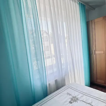 Kwatera prywatna Ada Pokoje&apartamenty *