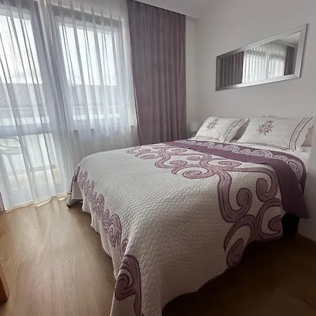 Ada & קארוויה