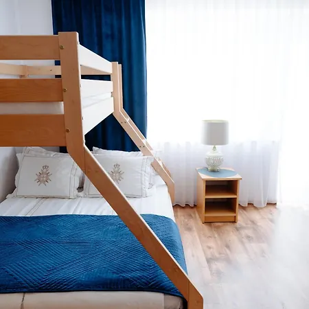 Habitación en casa particular Ada & *