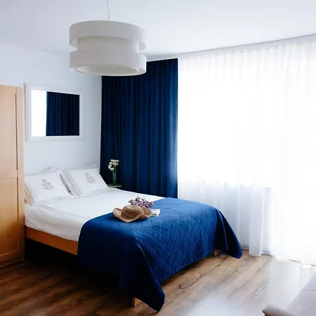 בית אירוח Ada & *