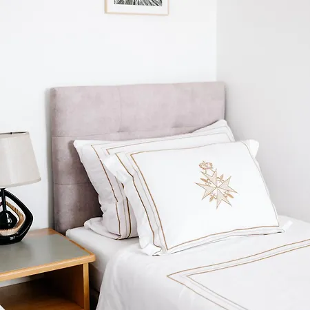 Ada & בית אירוח קארוויה