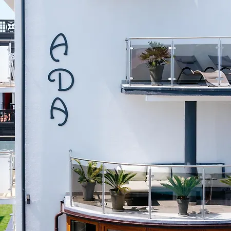 בית אירוח Ada &